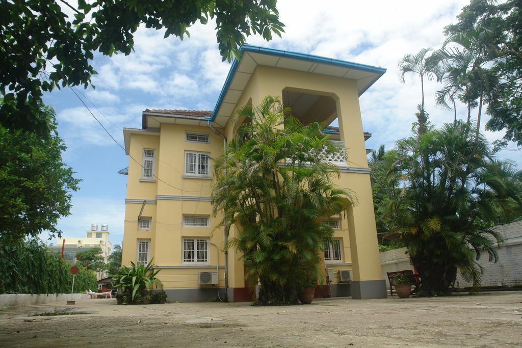 Golden Guest Inn Rangum Exterior foto