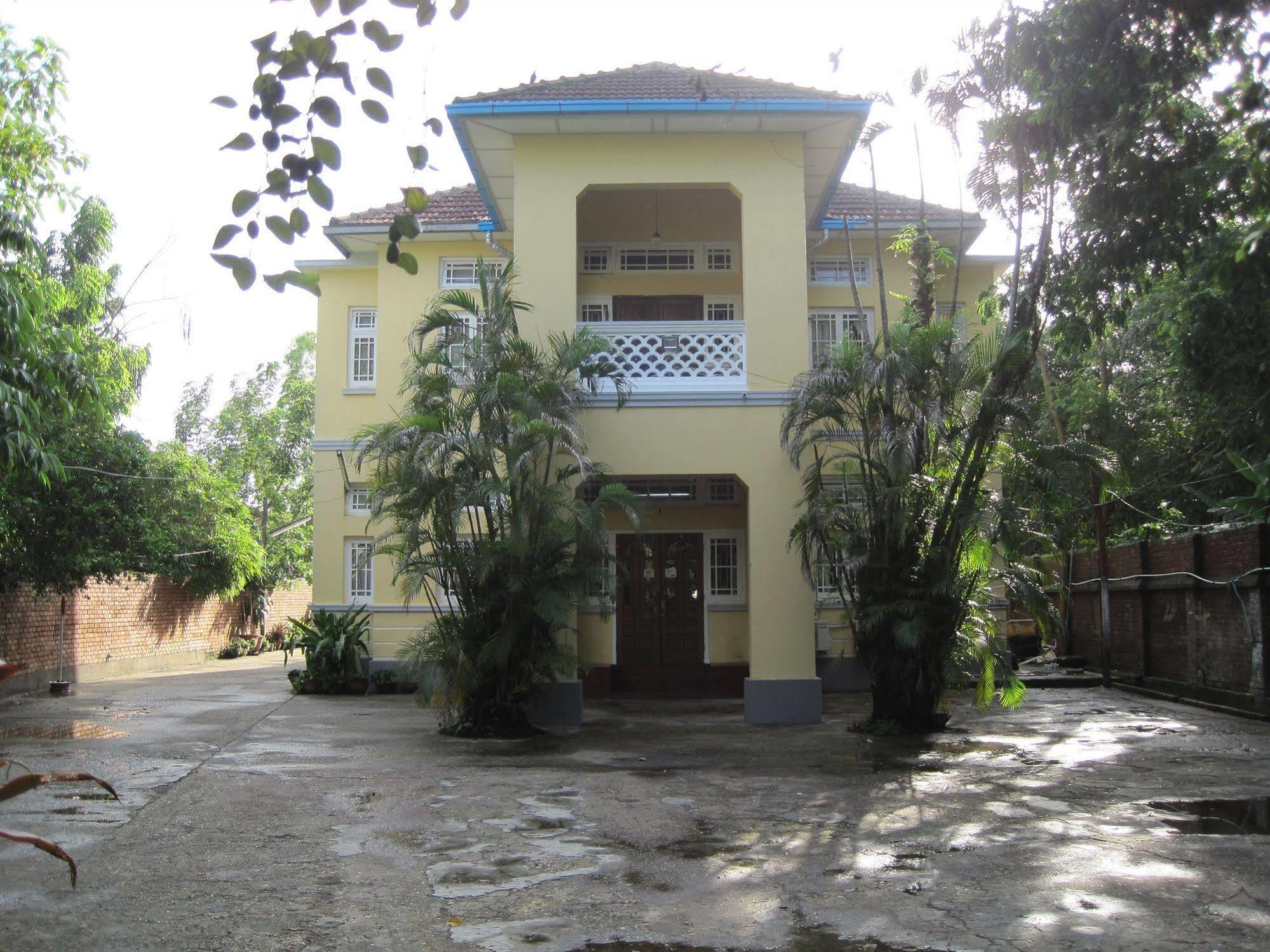Golden Guest Inn Rangum Exterior foto