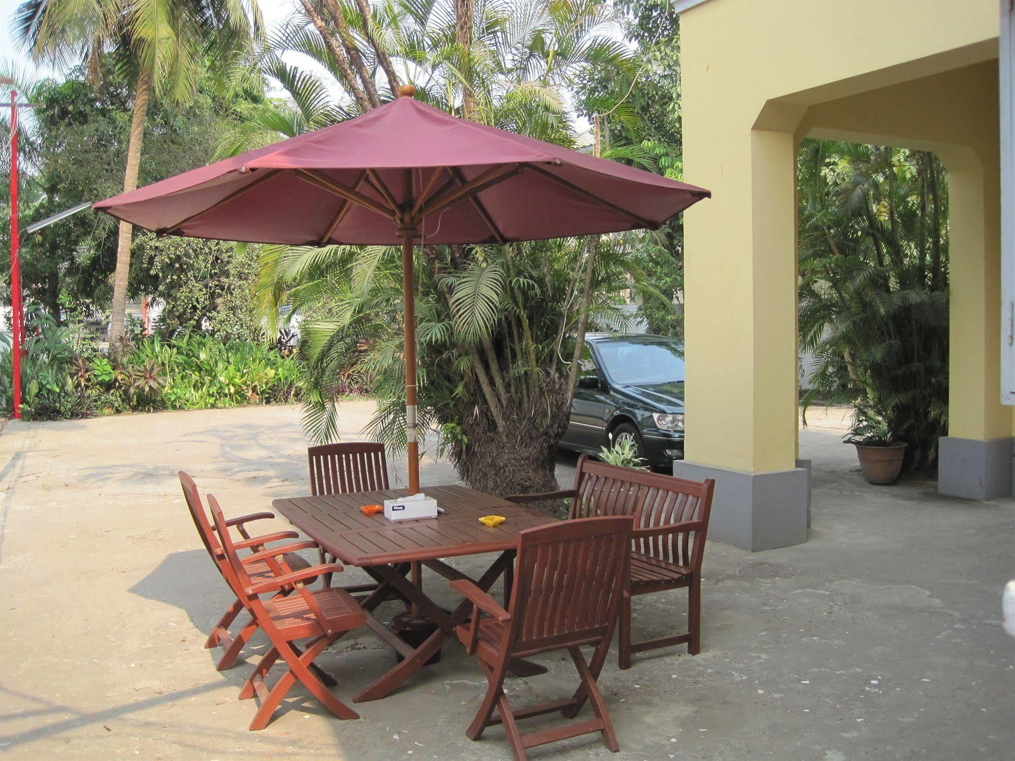 Golden Guest Inn Rangum Exterior foto