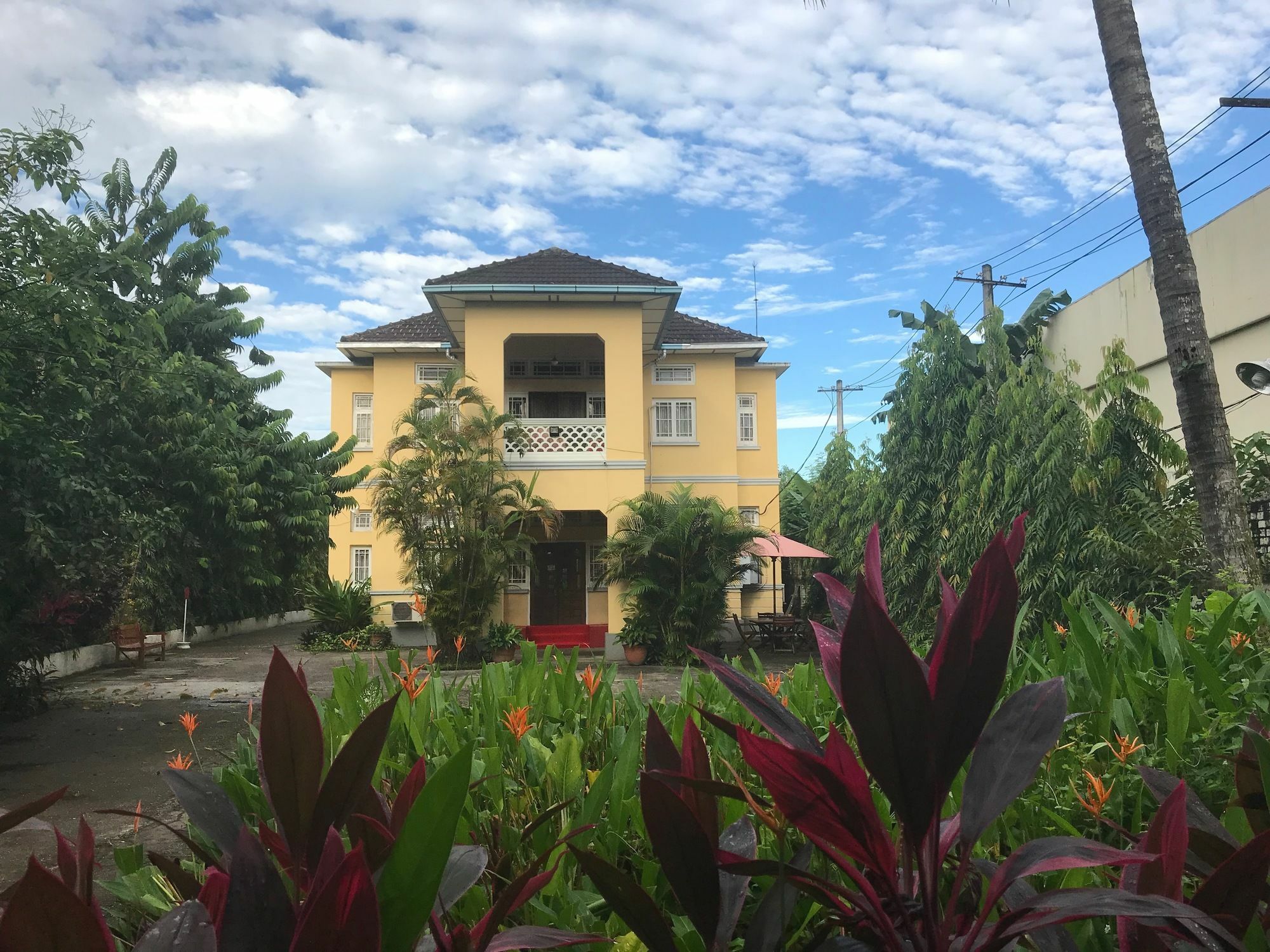 Golden Guest Inn Rangum Exterior foto